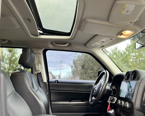 Синий Джип Патриот, объемом двигателя 2.4 л и пробегом 132 тыс. км за 11000 $, фото 17 на Automoto.ua