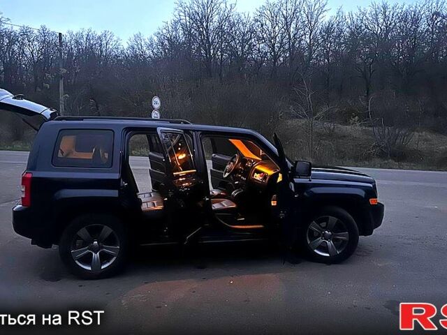 Синій Джип Patriot, об'ємом двигуна 2 л та пробігом 185 тис. км за 10250 $, фото 13 на Automoto.ua