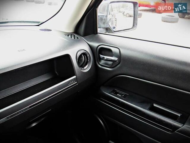 Синий Джип Патриот, объемом двигателя 2.36 л и пробегом 152 тыс. км за 8950 $, фото 11 на Automoto.ua