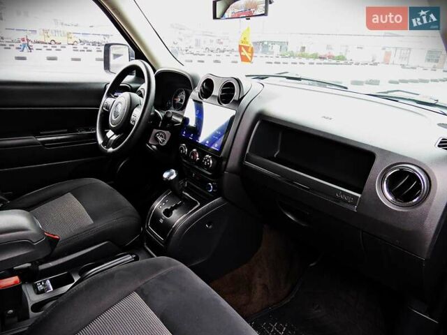 Синий Джип Патриот, объемом двигателя 2.36 л и пробегом 152 тыс. км за 8950 $, фото 15 на Automoto.ua