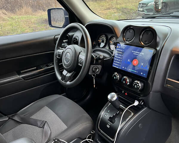 Синий Джип Патриот, объемом двигателя 2.36 л и пробегом 165 тыс. км за 10300 $, фото 16 на Automoto.ua