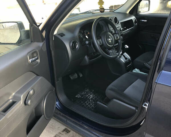 Синій Джип Patriot, об'ємом двигуна 2.36 л та пробігом 33 тис. км за 12500 $, фото 7 на Automoto.ua