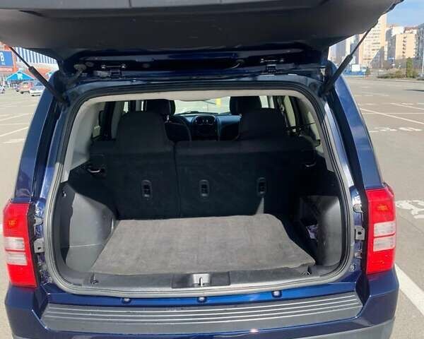 Синий Джип Патриот, объемом двигателя 2 л и пробегом 147 тыс. км за 8500 $, фото 8 на Automoto.ua