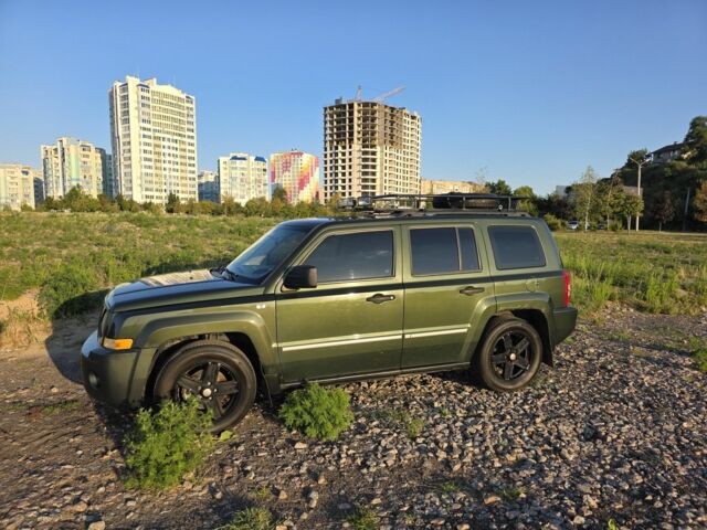 Зеленый Джип Патриот, объемом двигателя 2.4 л и пробегом 219 тыс. км за 6000 $, фото 9 на Automoto.ua