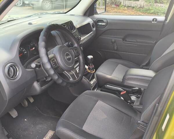 Зеленый Джип Патриот, объемом двигателя 2 л и пробегом 230 тыс. км за 9200 $, фото 3 на Automoto.ua