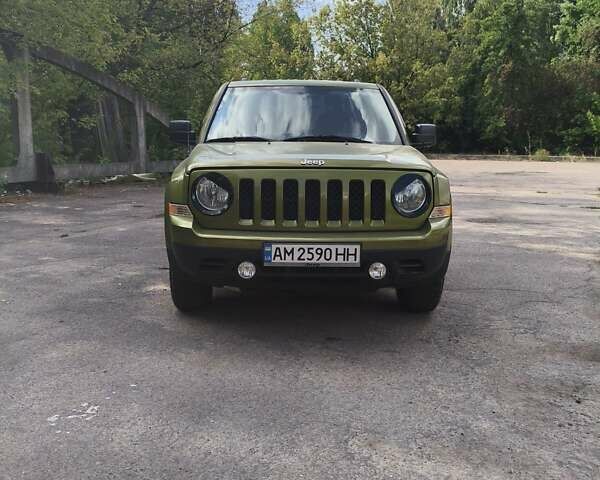 Зеленый Джип Патриот, объемом двигателя 2 л и пробегом 230 тыс. км за 9200 $, фото 5 на Automoto.ua