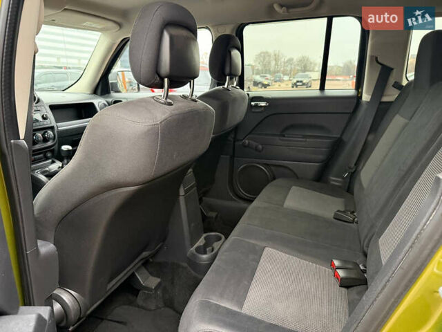 Зеленый Джип Патриот, объемом двигателя 2 л и пробегом 217 тыс. км за 8500 $, фото 10 на Automoto.ua