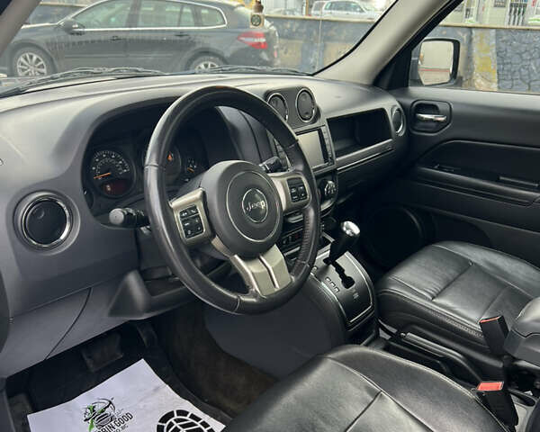 Зеленый Джип Патриот, объемом двигателя 2.36 л и пробегом 209 тыс. км за 11200 $, фото 14 на Automoto.ua