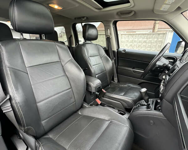 Зеленый Джип Патриот, объемом двигателя 2.36 л и пробегом 209 тыс. км за 11200 $, фото 22 на Automoto.ua