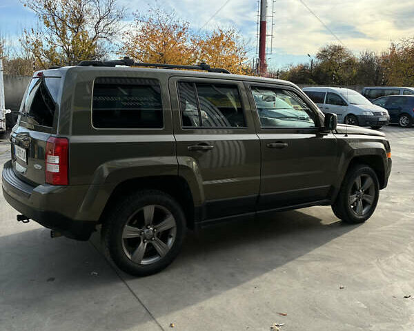 Зеленый Джип Патриот, объемом двигателя 2.36 л и пробегом 209 тыс. км за 11200 $, фото 3 на Automoto.ua