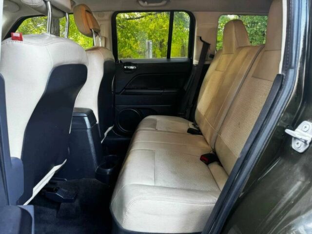 Зеленый Джип Патриот, объемом двигателя 2.4 л и пробегом 55 тыс. км за 4500 $, фото 10 на Automoto.ua