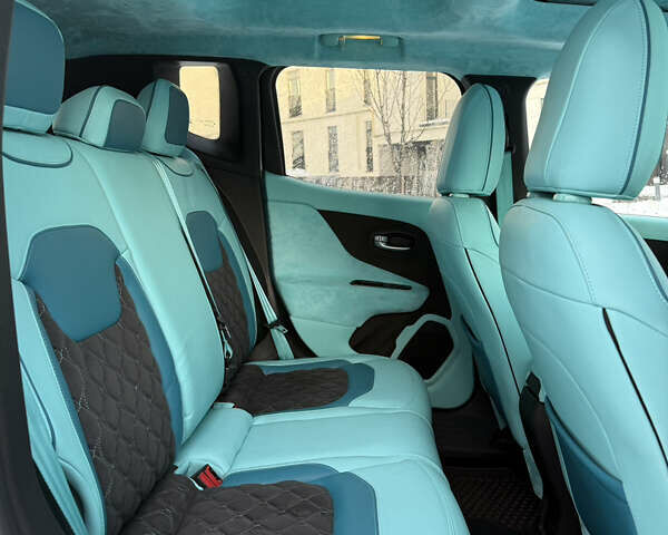 Білий Джип Ренегат, об'ємом двигуна 2.36 л та пробігом 134 тис. км за 15500 $, фото 15 на Automoto.ua