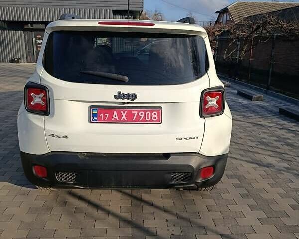 Белый Джип Ренегат, объемом двигателя 2.4 л и пробегом 147 тыс. км за 12499 $, фото 7 на Automoto.ua