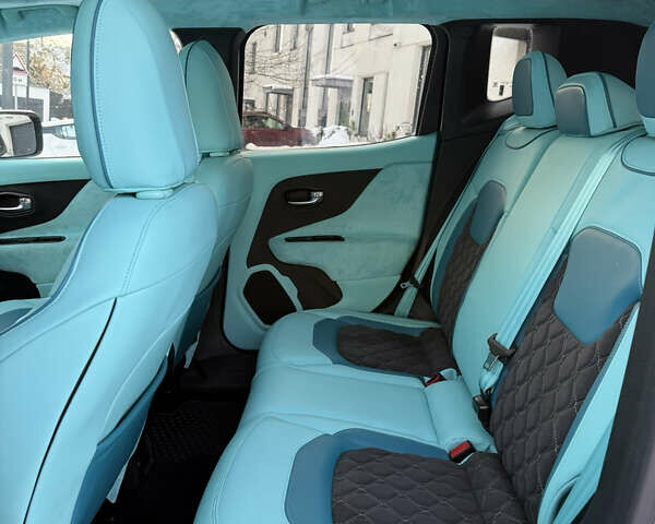 Білий Джип Ренегат, об'ємом двигуна 2.36 л та пробігом 134 тис. км за 15500 $, фото 14 на Automoto.ua