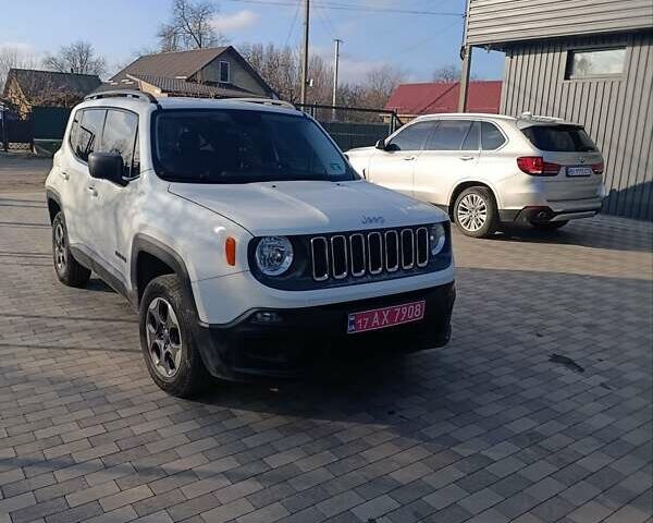 Белый Джип Ренегат, объемом двигателя 2.4 л и пробегом 147 тыс. км за 12499 $, фото 8 на Automoto.ua