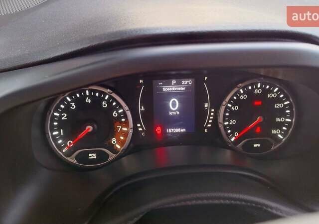 Белый Джип Ренегат, объемом двигателя 2.36 л и пробегом 157 тыс. км за 12150 $, фото 10 на Automoto.ua