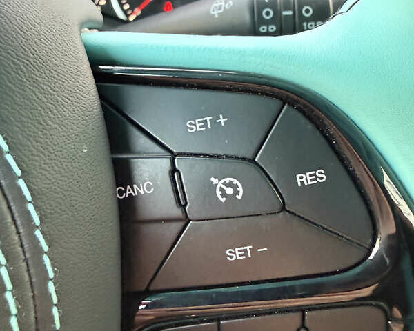 Білий Джип Ренегат, об'ємом двигуна 2.36 л та пробігом 134 тис. км за 15500 $, фото 22 на Automoto.ua