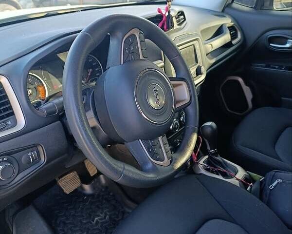 Белый Джип Ренегат, объемом двигателя 2.4 л и пробегом 147 тыс. км за 12499 $, фото 21 на Automoto.ua