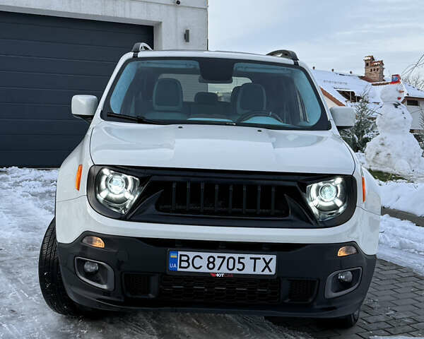 Білий Джип Ренегат, об'ємом двигуна 2.36 л та пробігом 134 тис. км за 15500 $, фото 2 на Automoto.ua