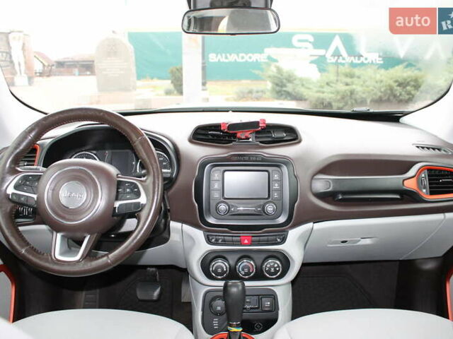 Белый Джип Ренегат, объемом двигателя 2.4 л и пробегом 157 тыс. км за 11700 $, фото 4 на Automoto.ua