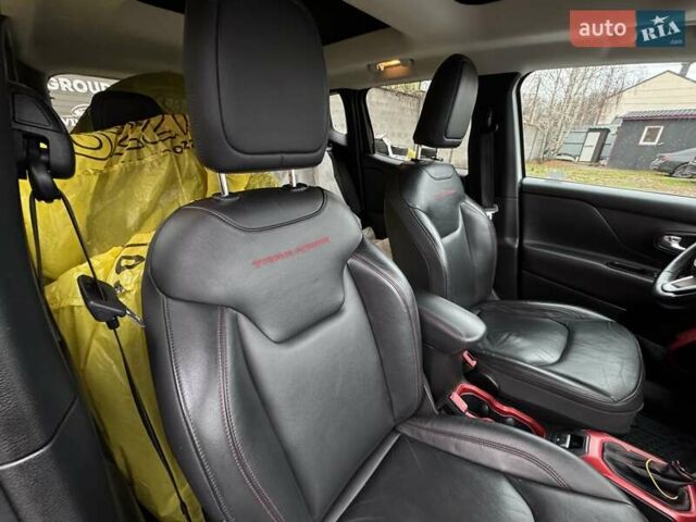 Белый Джип Ренегат, объемом двигателя 2.4 л и пробегом 120 тыс. км за 14900 $, фото 25 на Automoto.ua