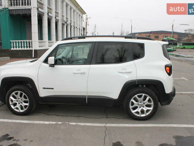 Белый Джип Ренегат, объемом двигателя 2.4 л и пробегом 157 тыс. км за 11700 $, фото 1 на Automoto.ua