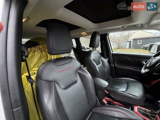 Белый Джип Ренегат, объемом двигателя 2.4 л и пробегом 120 тыс. км за 14900 $, фото 26 на Automoto.ua