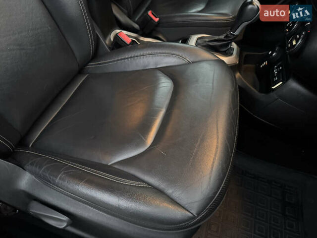 Белый Джип Ренегат, объемом двигателя 2.4 л и пробегом 128 тыс. км за 12999 $, фото 17 на Automoto.ua