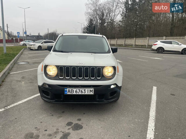 Білий Джип Ренегат, об'ємом двигуна 2.36 л та пробігом 128 тис. км за 12000 $, фото 1 на Automoto.ua