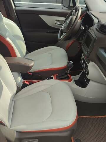 Білий Джип Ренегат, об'ємом двигуна 2.4 л та пробігом 142 тис. км за 13434 $, фото 2 на Automoto.ua