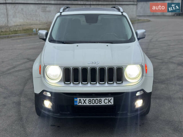 Белый Джип Ренегат, объемом двигателя 2.4 л и пробегом 128 тыс. км за 12999 $, фото 1 на Automoto.ua
