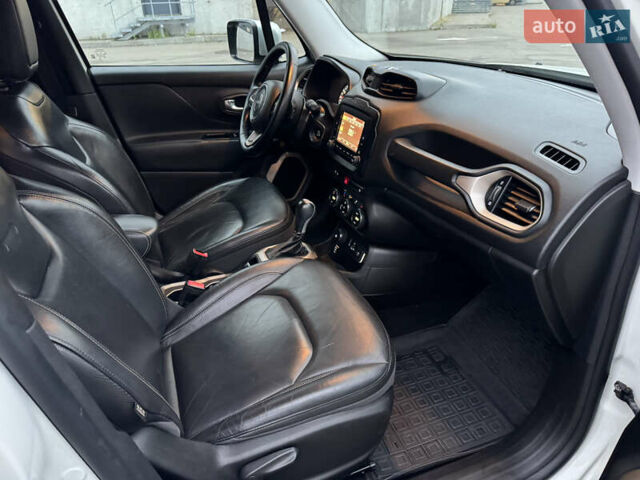 Белый Джип Ренегат, объемом двигателя 2.4 л и пробегом 128 тыс. км за 12999 $, фото 16 на Automoto.ua