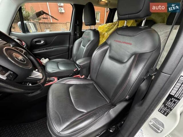 Белый Джип Ренегат, объемом двигателя 2.4 л и пробегом 120 тыс. км за 14900 $, фото 19 на Automoto.ua