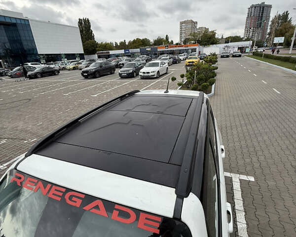 Белый Джип Ренегат, объемом двигателя 2.36 л и пробегом 151 тыс. км за 13600 $, фото 8 на Automoto.ua