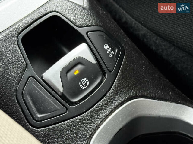 Белый Джип Ренегат, объемом двигателя 2.4 л и пробегом 158 тыс. км за 10999 $, фото 36 на Automoto.ua