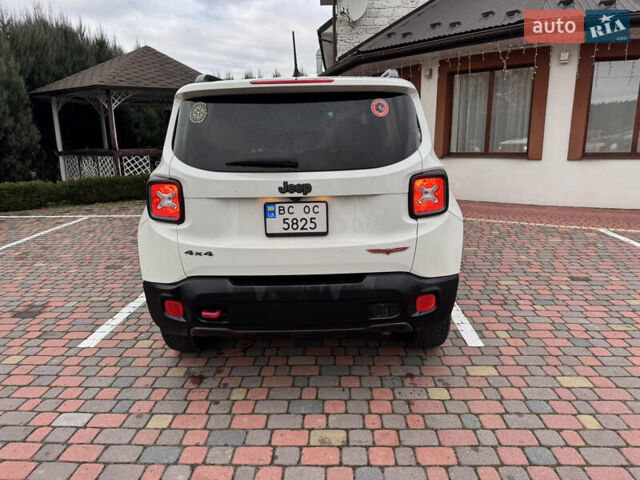 Белый Джип Ренегат, объемом двигателя 2.36 л и пробегом 107 тыс. км за 16500 $, фото 3 на Automoto.ua