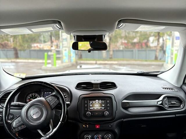 Білий Джип Ренегат, об'ємом двигуна 2.4 л та пробігом 230 тис. км за 12300 $, фото 8 на Automoto.ua