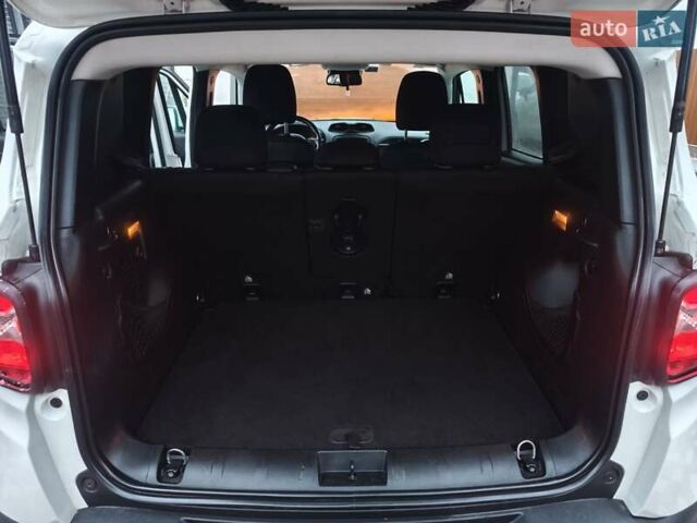 Белый Джип Ренегат, объемом двигателя 2.4 л и пробегом 112 тыс. км за 13200 $, фото 32 на Automoto.ua