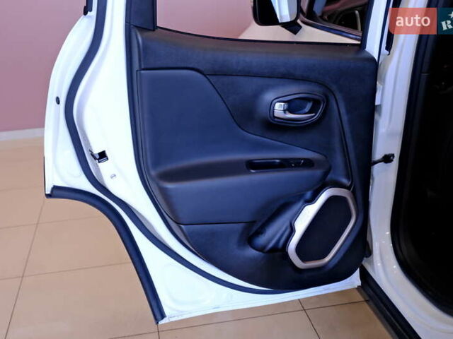 Білий Джип Ренегат, об'ємом двигуна 2.4 л та пробігом 131 тис. км за 13900 $, фото 45 на Automoto.ua