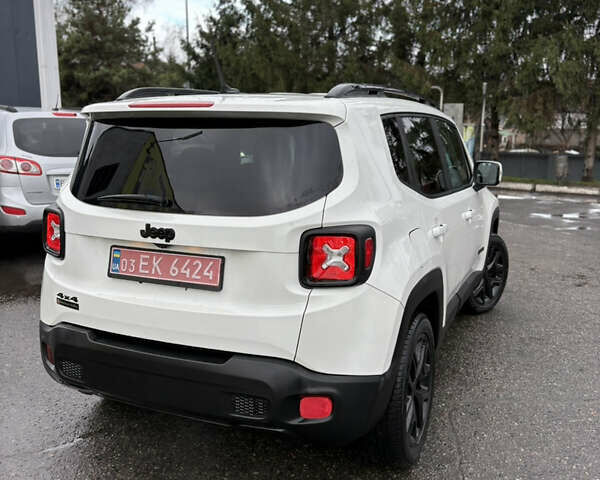 Білий Джип Ренегат, об'ємом двигуна 2.4 л та пробігом 230 тис. км за 12300 $, фото 10 на Automoto.ua