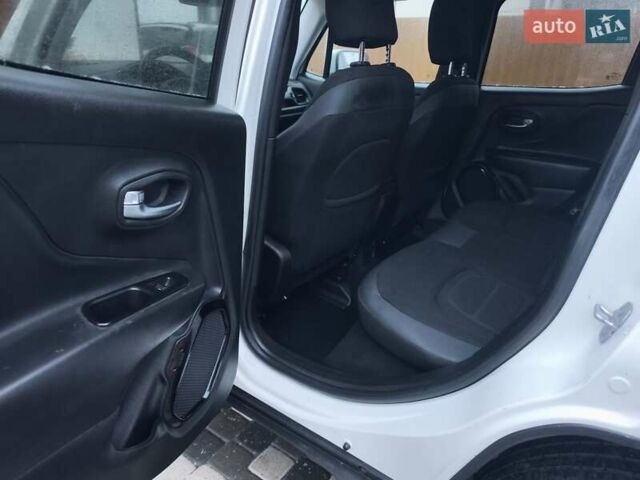 Белый Джип Ренегат, объемом двигателя 2.4 л и пробегом 112 тыс. км за 13200 $, фото 8 на Automoto.ua