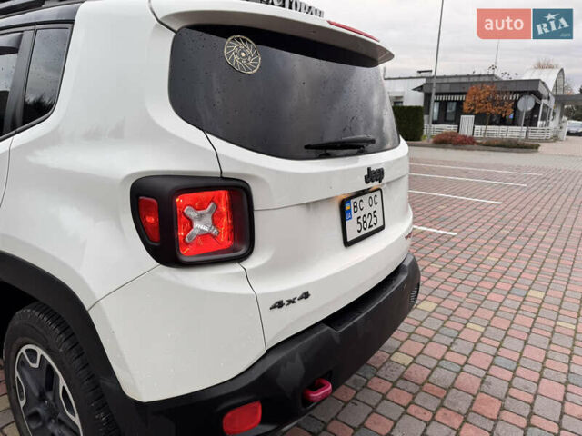Белый Джип Ренегат, объемом двигателя 2.36 л и пробегом 107 тыс. км за 16500 $, фото 7 на Automoto.ua
