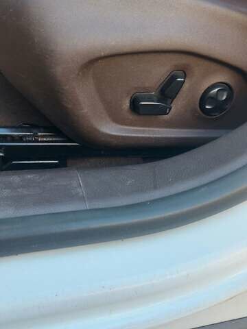 Белый Джип Ренегат, объемом двигателя 2.36 л и пробегом 155 тыс. км за 11500 $, фото 14 на Automoto.ua