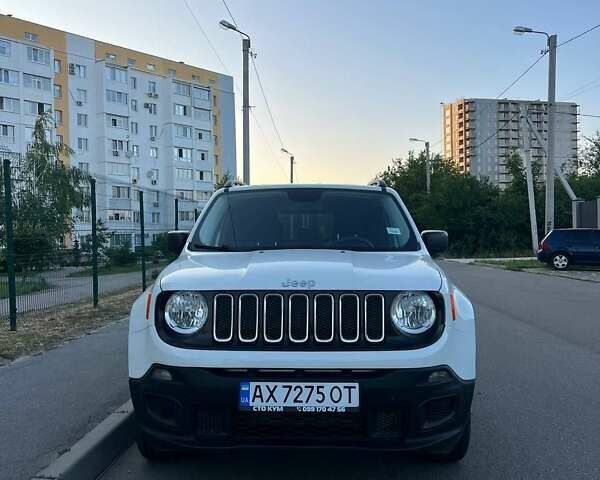 Белый Джип Ренегат, объемом двигателя 2.36 л и пробегом 111 тыс. км за 13500 $, фото 2 на Automoto.ua