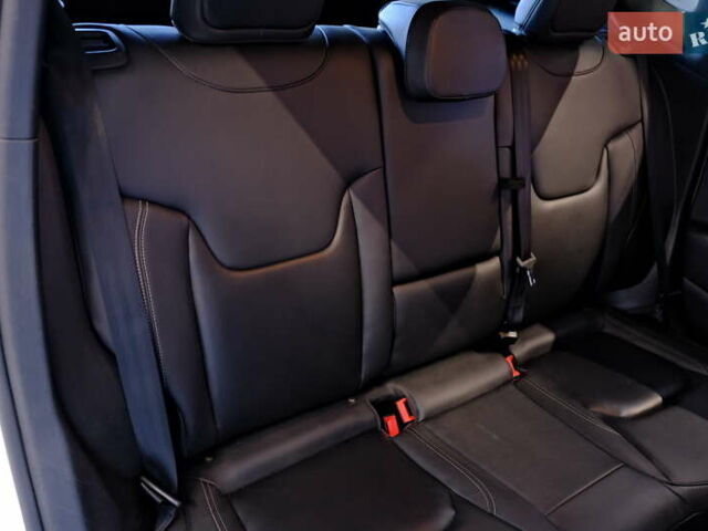 Білий Джип Ренегат, об'ємом двигуна 2.4 л та пробігом 131 тис. км за 13900 $, фото 52 на Automoto.ua