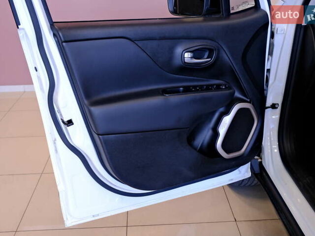 Білий Джип Ренегат, об'ємом двигуна 2.4 л та пробігом 131 тис. км за 13900 $, фото 41 на Automoto.ua