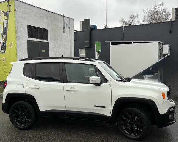 Білий Джип Ренегат, об'ємом двигуна 2.4 л та пробігом 230 тис. км за 12300 $, фото 8 на Automoto.ua