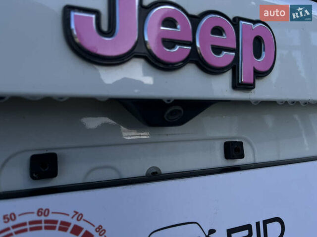 Белый Джип Ренегат, объемом двигателя 2.4 л и пробегом 163 тыс. км за 13800 $, фото 19 на Automoto.ua