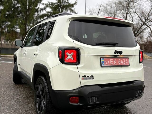 Білий Джип Ренегат, об'ємом двигуна 2.4 л та пробігом 230 тис. км за 12300 $, фото 6 на Automoto.ua