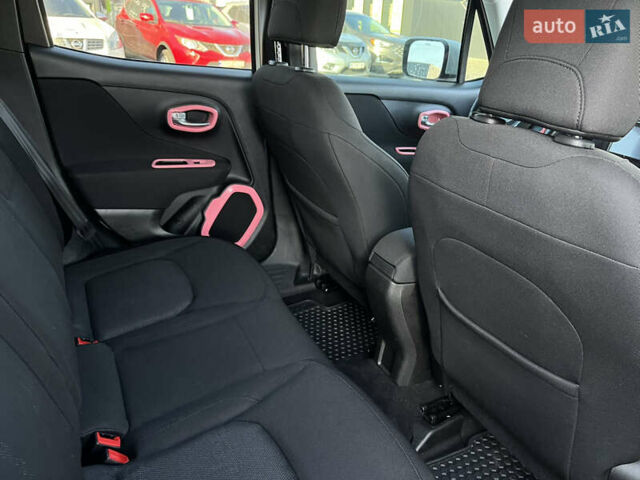 Белый Джип Ренегат, объемом двигателя 2.4 л и пробегом 163 тыс. км за 13800 $, фото 12 на Automoto.ua